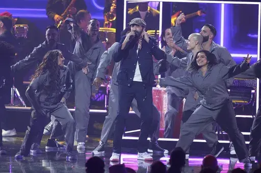 Juan Luis Guerra performs during the 25th Latin Grammy Awards ceremony, Thursday, Nov. 14, 2024, in Miami. (AP Photo/Lynne Sladky)